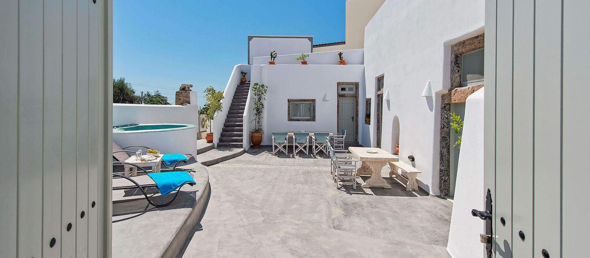 Nereids Villa Santorini Megalochori  Exteriör bild
